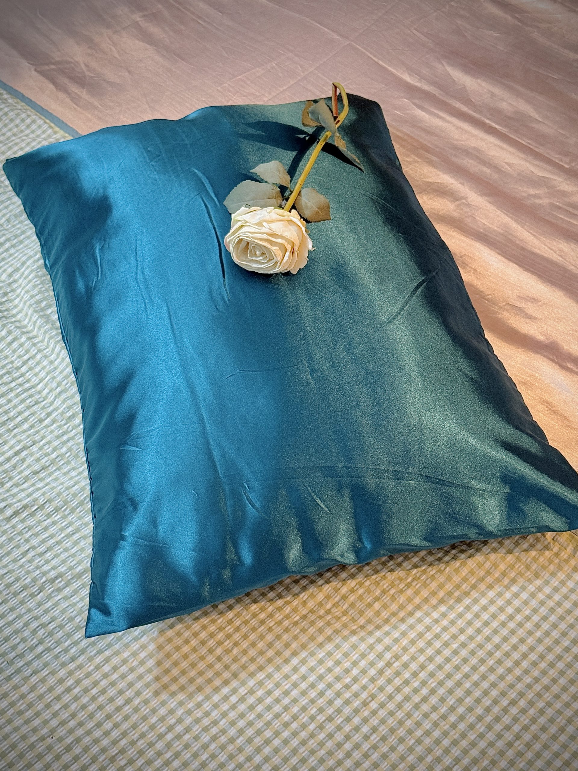 Satin silk pillowcase